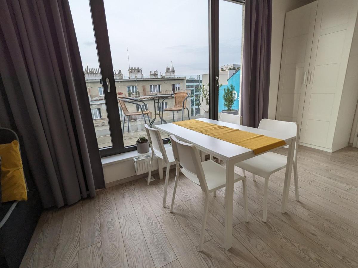 Cozy Apartment With Big Terrace In Central Prague - Karlin Praga Exterior foto